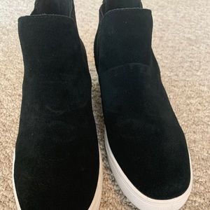 Steve Madden — Suede gently worn once 👌👀🤸🏽‍♂️✅